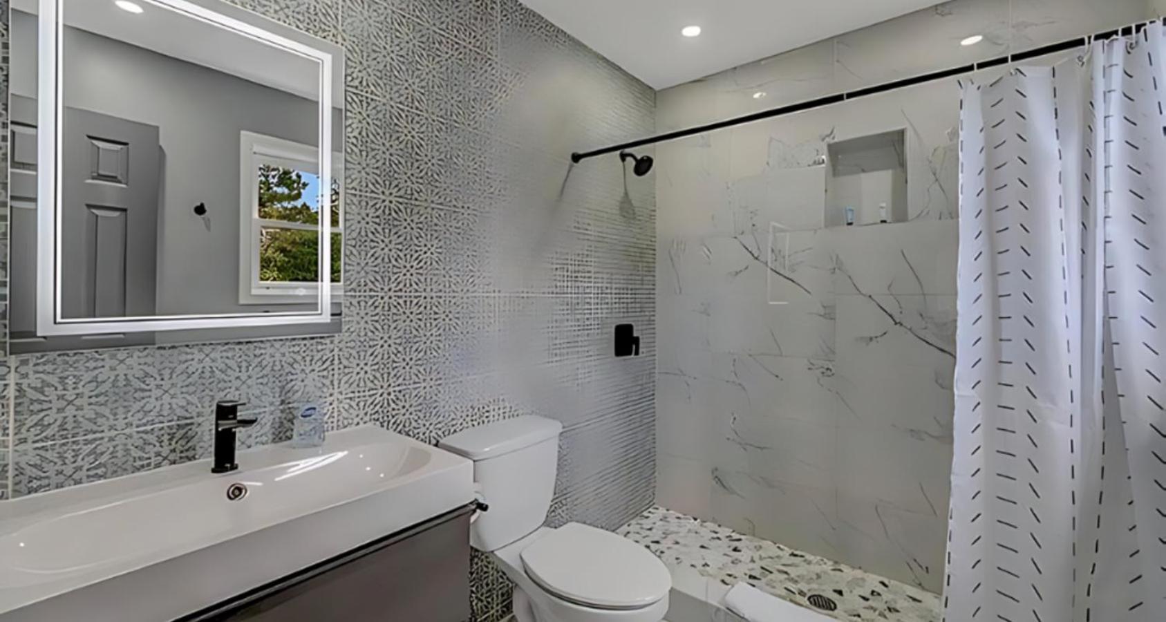 Peaceful Pocono Home With Hot Tub, Gym, & Office Long Pond Exteriér fotografie